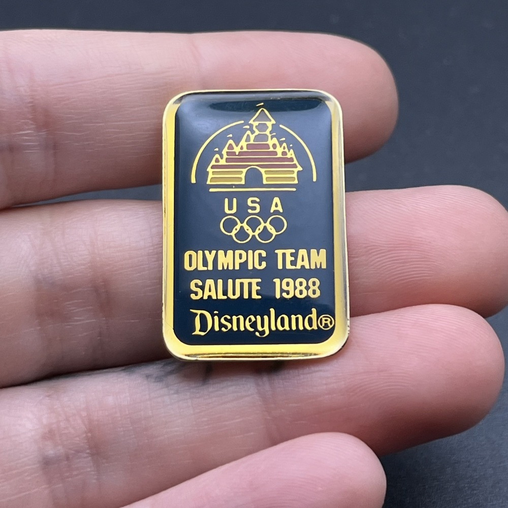 1988 Seoul Olympics Disneyland Olympic Team Salute‎ Team USA Lapel Hat Pin
